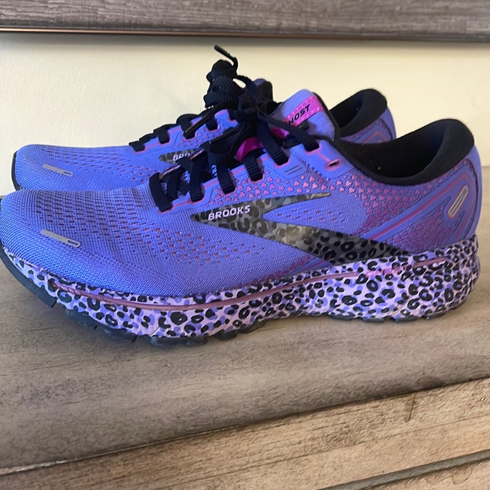 Brooks Ghost. Women 8.5